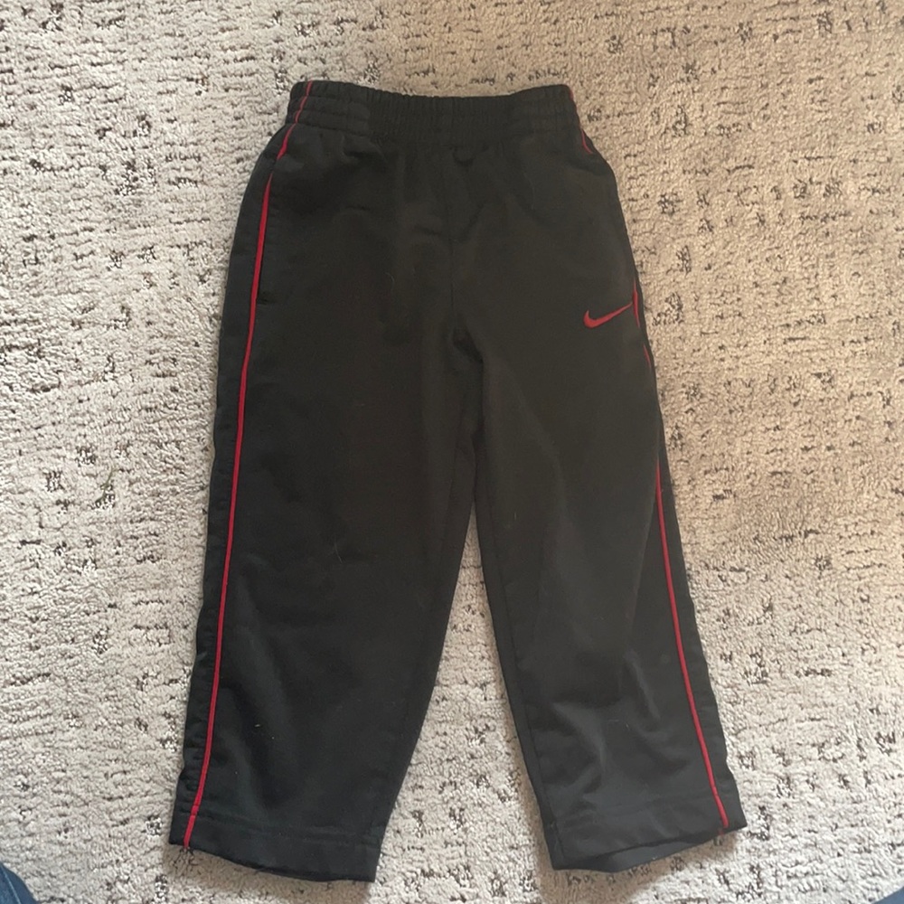 2T Nike sweatpants